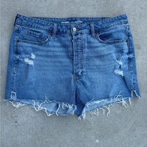 Old Navy Women's High-Rise Denim Shorts (Size 16)
